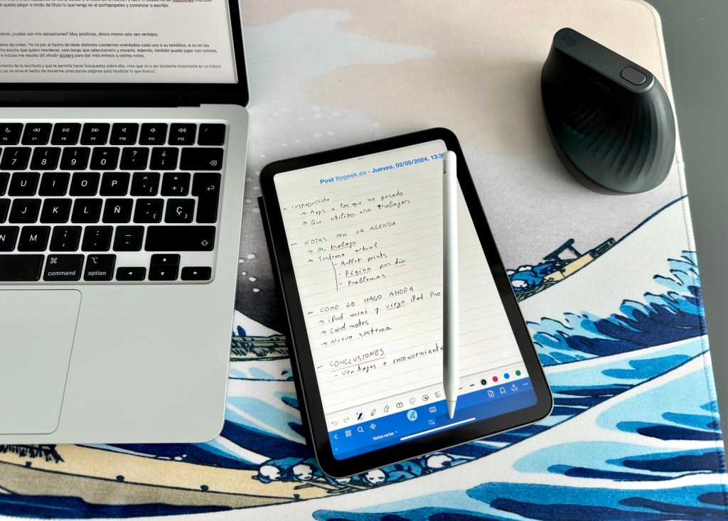 iPad mini junto con las notas que he hecho de ejemplo para este post.